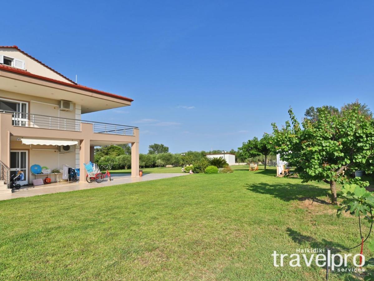 Villa Iris By Rentalspro Services - Agios Mamas Beach 외부 사진