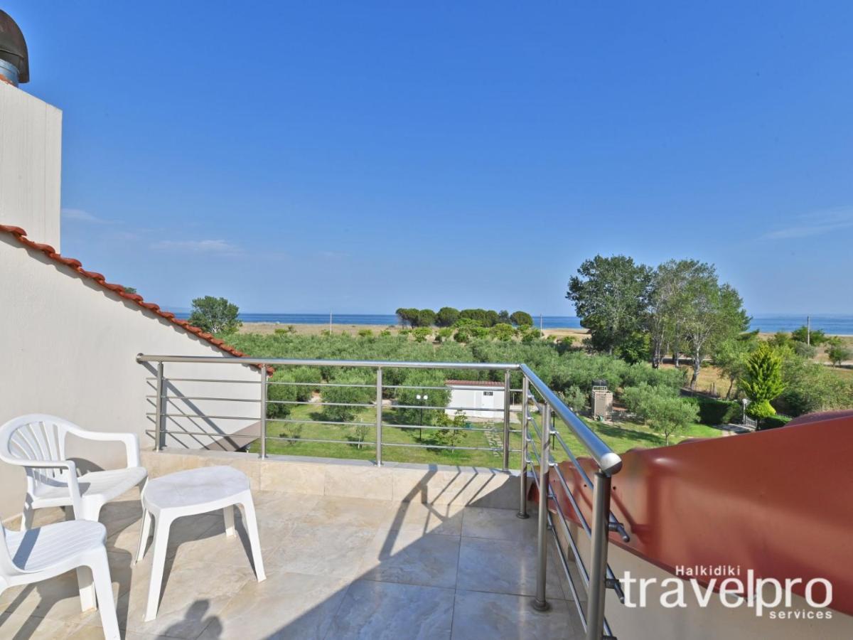 Villa Iris By Rentalspro Services - Agios Mamas Beach 외부 사진