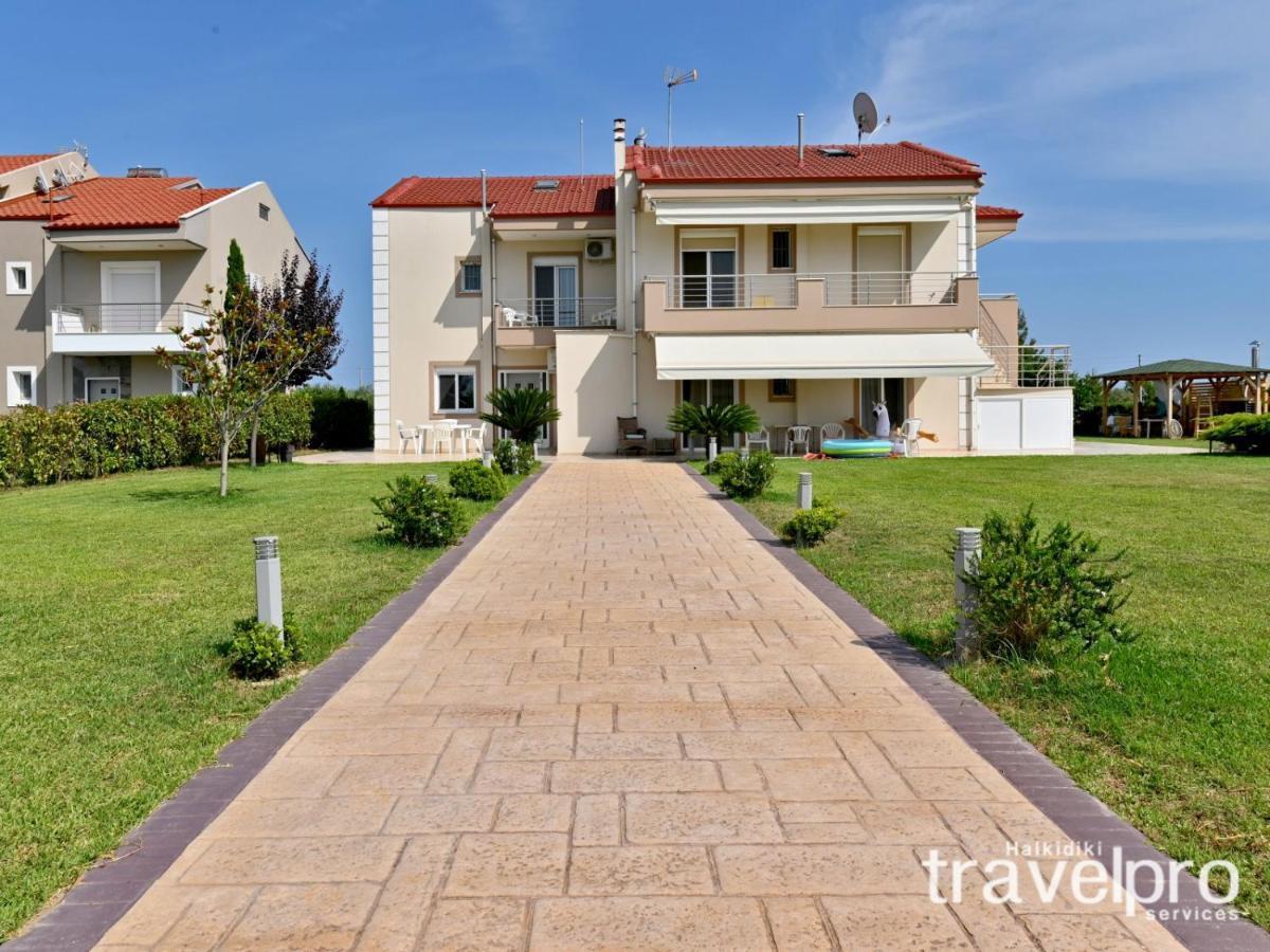 Villa Iris By Rentalspro Services - Agios Mamas Beach 외부 사진