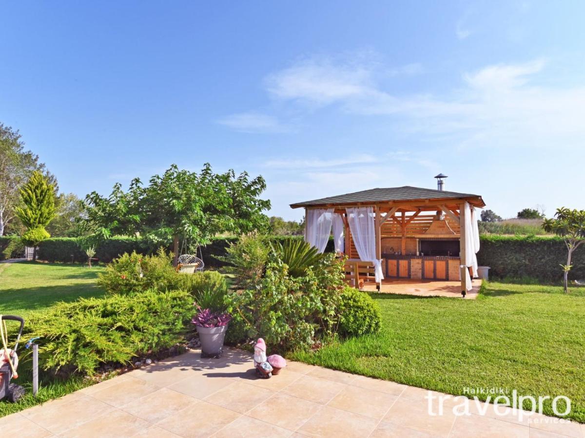 Villa Iris By Rentalspro Services - Agios Mamas Beach 외부 사진