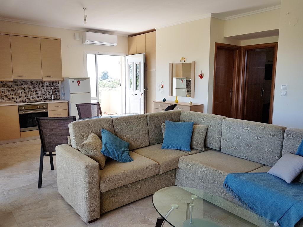 Villa Iris By Rentalspro Services - Agios Mamas Beach 외부 사진