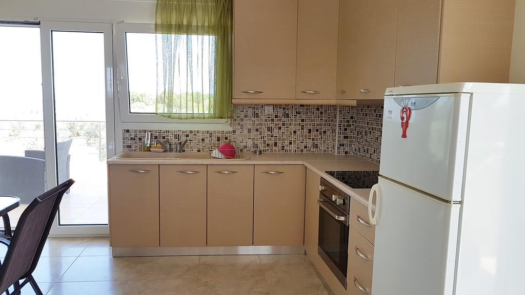 Villa Iris By Rentalspro Services - Agios Mamas Beach 외부 사진