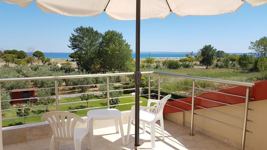 Villa Iris By Rentalspro Services - Agios Mamas Beach 외부 사진
