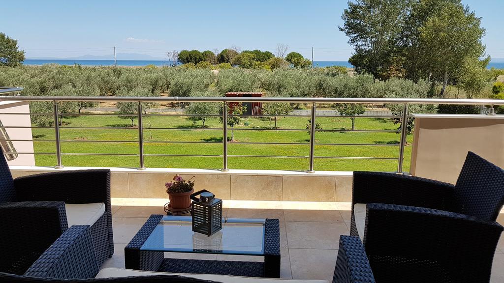 Villa Iris By Rentalspro Services - Agios Mamas Beach 외부 사진